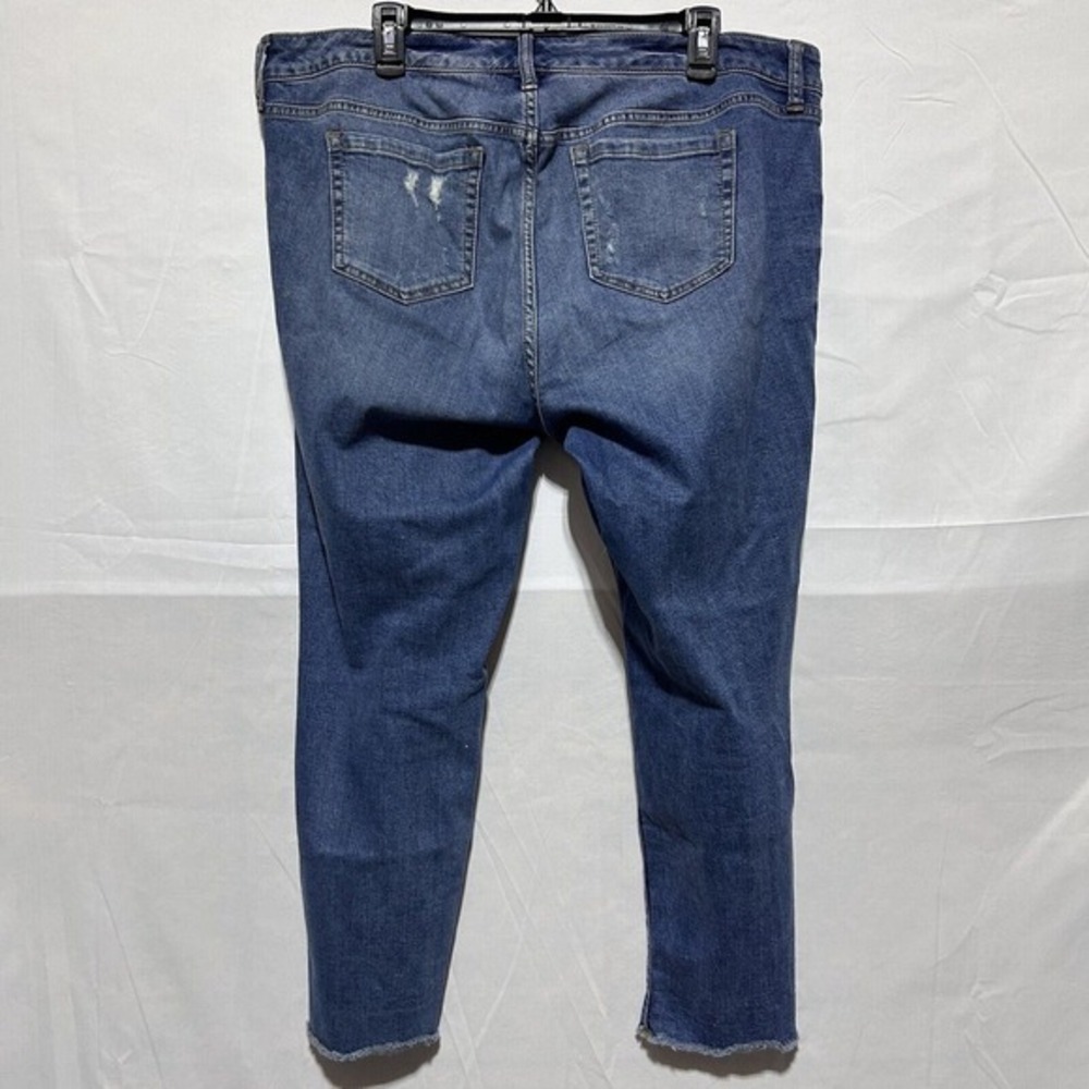 Torrid Women's‎ Boyfriend Jeans Stretch Distressed Raw Hem Skinny Denim Blue 16 - Picture 2 of 7